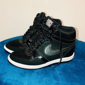 Nike Force SkyHigh Blk Satin Patent Sneaker Wedge